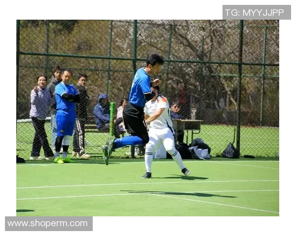 虎年足球明星代言广告盛典展现激情与梦想的完美结合